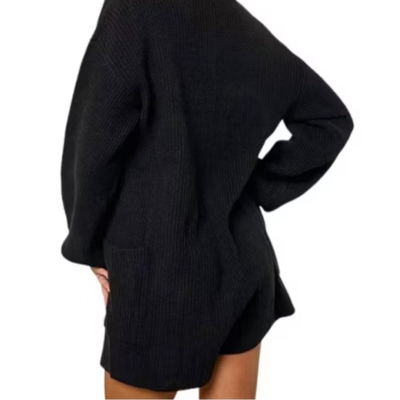 “The Gia”Black heavy waffle  Knit long sleeve loose fit shorts jumper romper - Picture 2 of 5